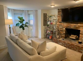 210 6th St SE APT A, Washington, DC 20003