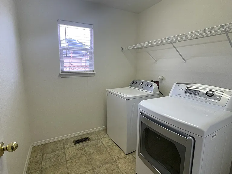 3540 Clear Creek Rd NE — Photo 27