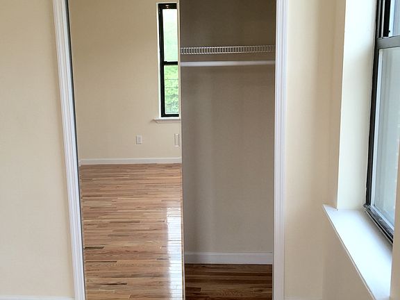 2nd image of 603 Isham St APT 3D