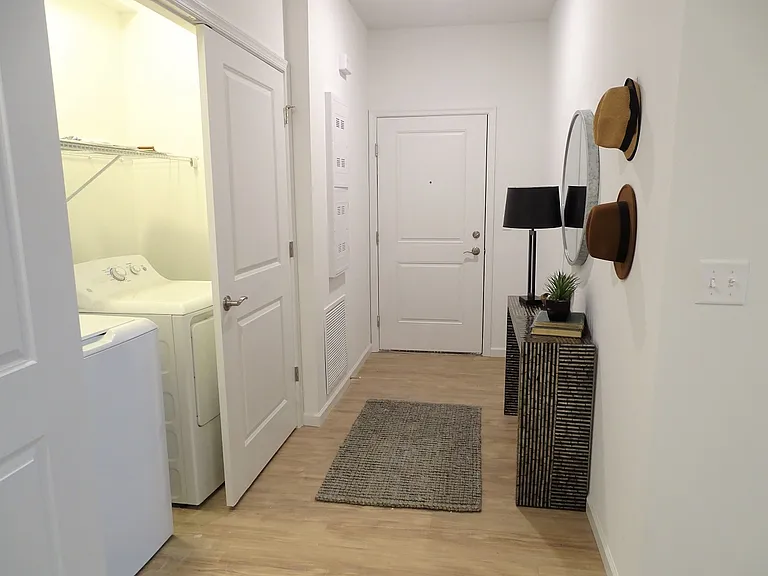 Park West Apartments — Photo 60