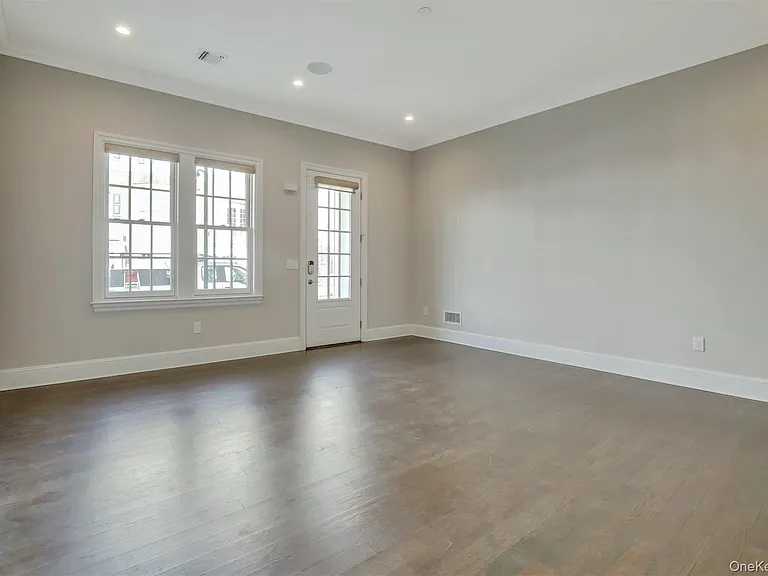 402 Grist Mill Cir — Photo 6