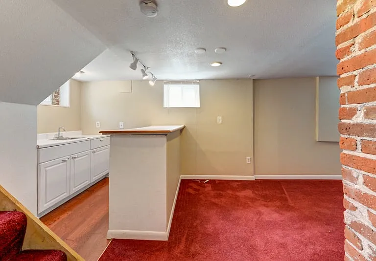 1718 S Franklin St — Photo 17