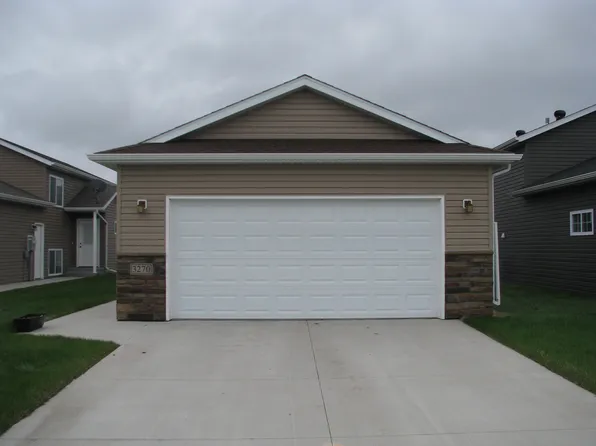 3270 62nd Ave S, Fargo, ND 58104