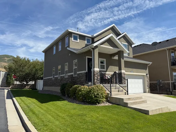 1053 S Blackstone Dr, Fruit Heights, UT 84037