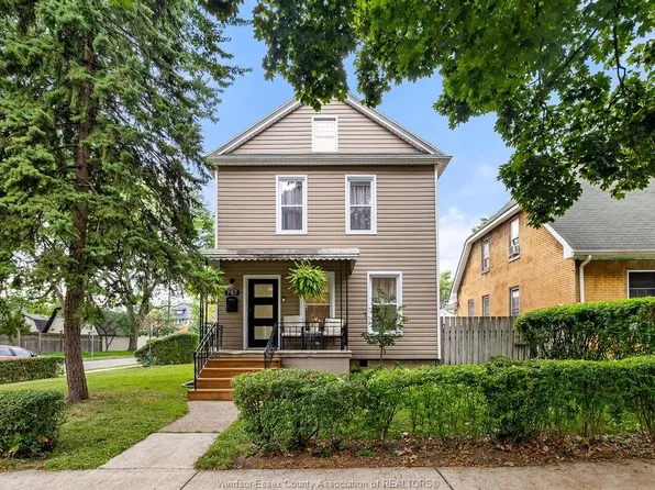 797 Monmouth Rd, Windsor, ON N8Y 3L3