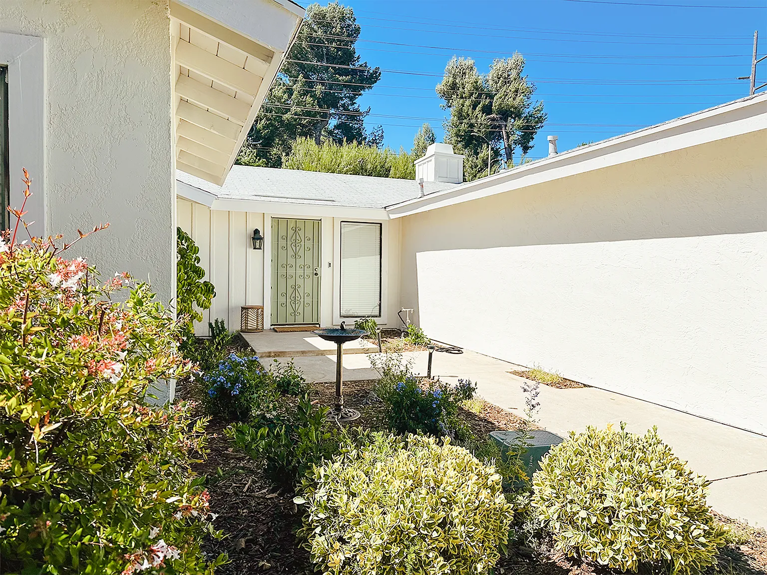 3 bed, 1848 sqft, $3,895 — Photo 2
