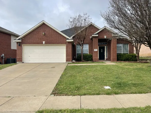 2709 Logan Dr, Mansfield, TX 76063
