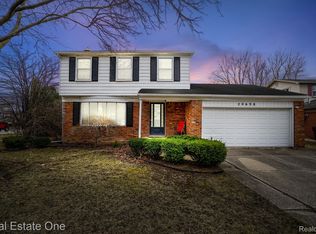 20698 Coachwood Rd, Riverview, MI 48193