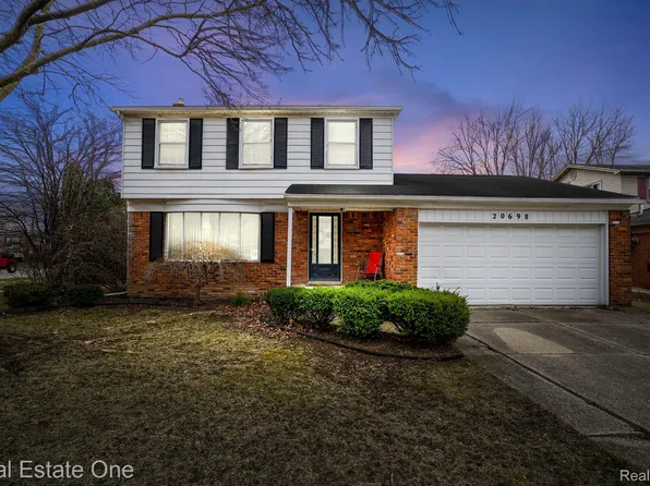 20698 Coachwood Rd, Riverview, MI 48193
