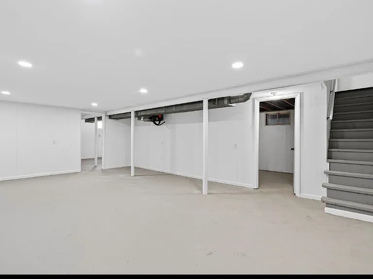 127 Yankee Dr — Photo 14