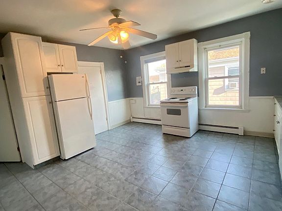 2nd image of 1355 Newport Ave Floor 2