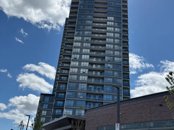 50 Upper Mall Way #B-3011, Vaughan, ON L4J 0L8