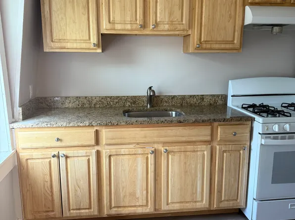 52 Blue Hill Ave, Roxbury, MA