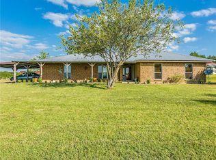 5920 Meadow Ridge Dr, Weatherford, TX 76087