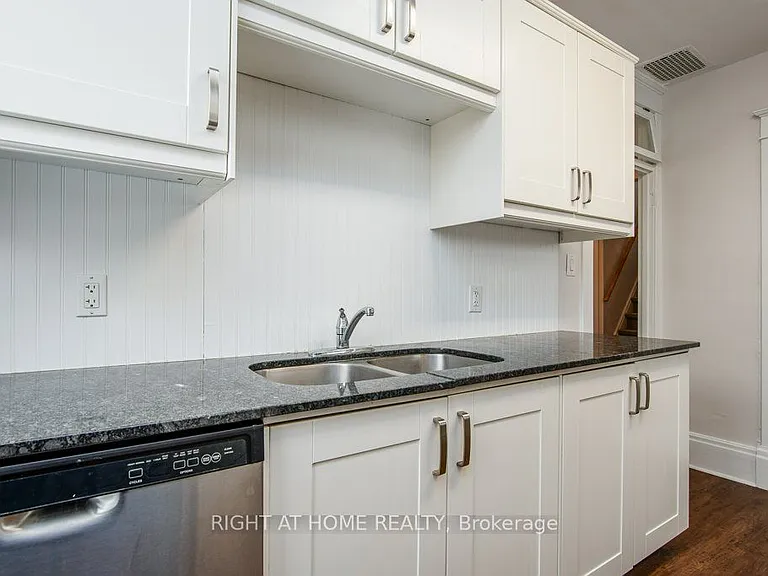 94 Scott St #2 — Photo 7