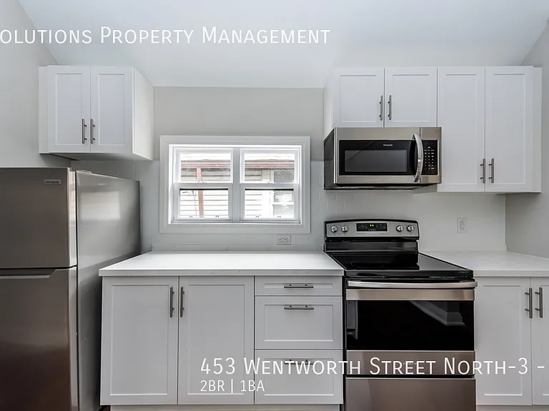 453 Wentworth St N #3 — Photo 14