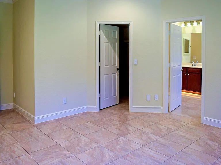 10160 SW Canossa Way — Photo 26