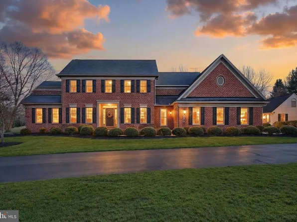 245 Orchard Dr, Hanover, PA 17331