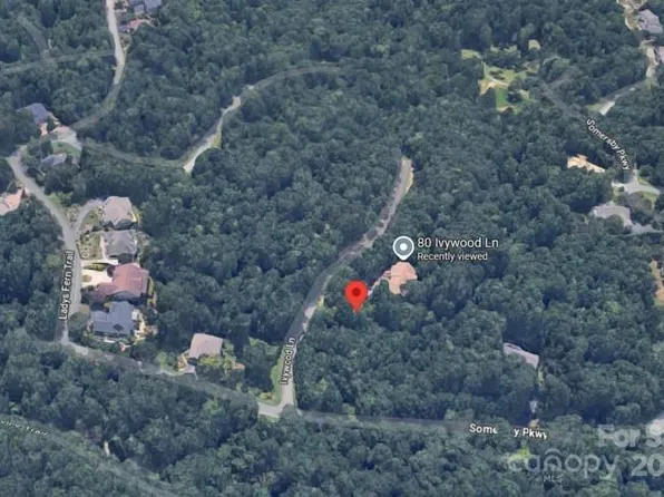 60 Ivywood Ln, Laurel Park, NC 28739