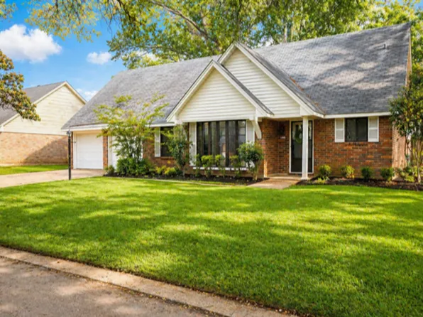 6122 Burgundy Dr, Shreveport, LA 71105
