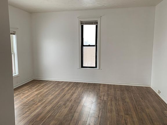5th image of 114 E River St #2