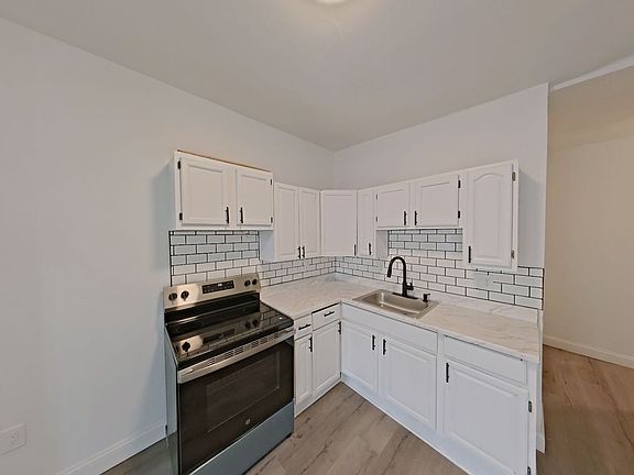 4th image of 2438 N 20th St Floor 2