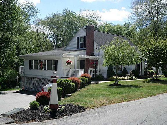 3rd image of 24 Lorraine Ave