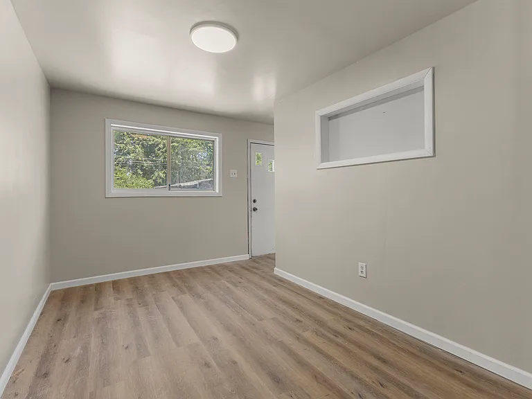 1288 Dragoon St — Photo 3