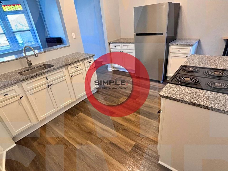 1st image of 904 Penn St Suite 1