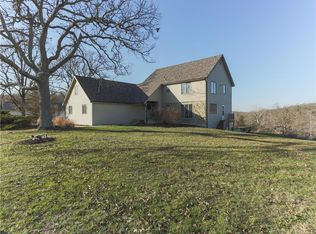 1901 Harness Rd, Festus, MO 63028
