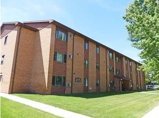 210 E 4th St, Miller, SD 57362