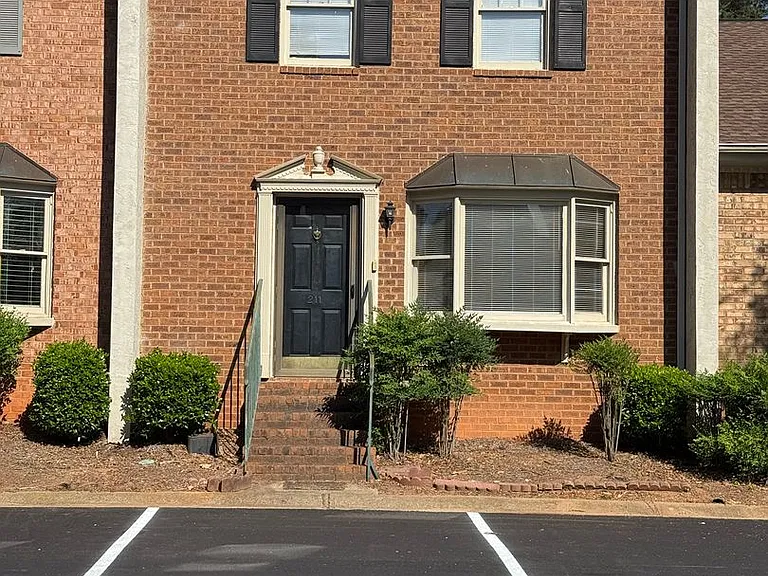250 Cleveland Rd #211 — Photo 1