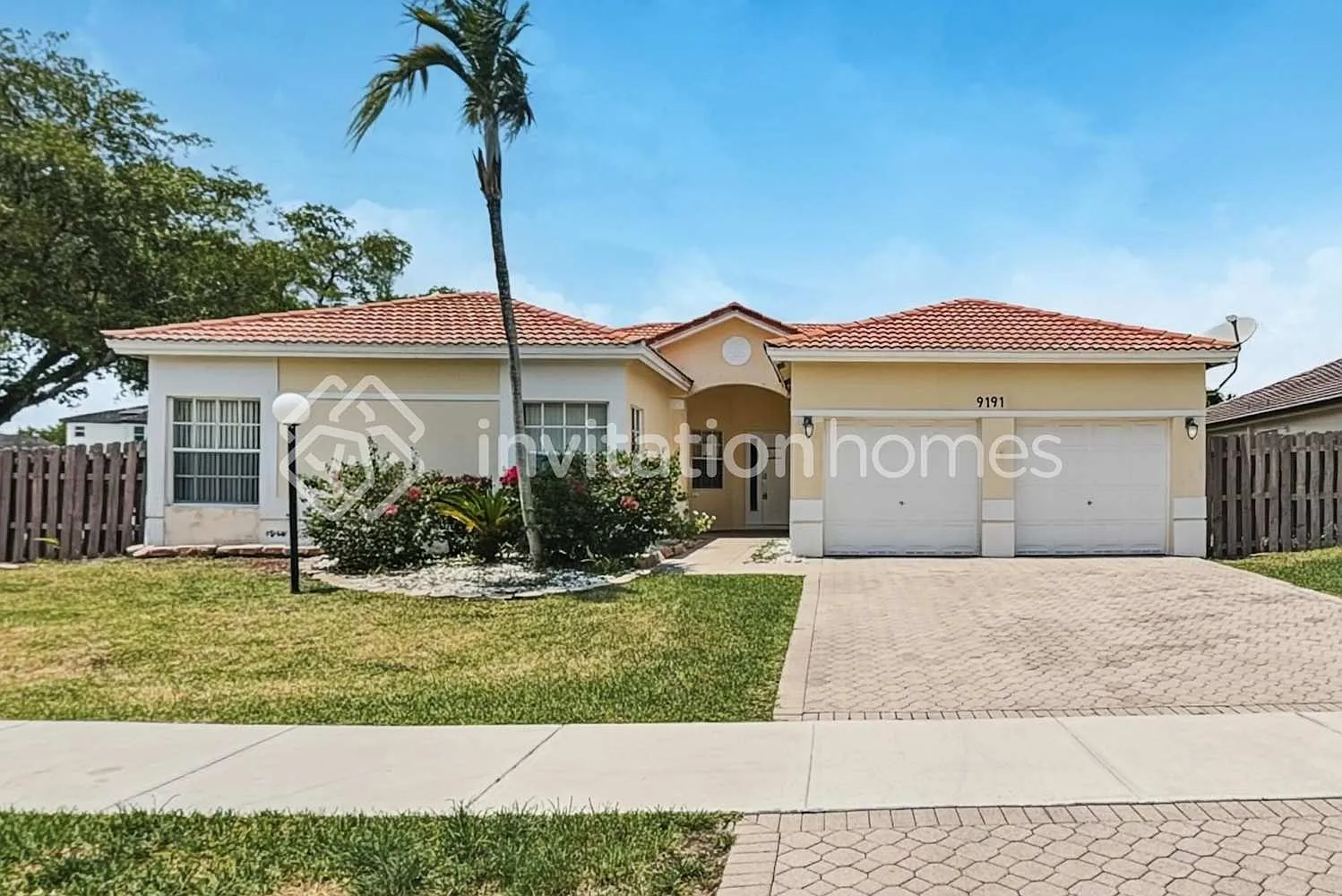 9191 SW 212th Ter Cutler Bay, FL 33189 — Photo 1