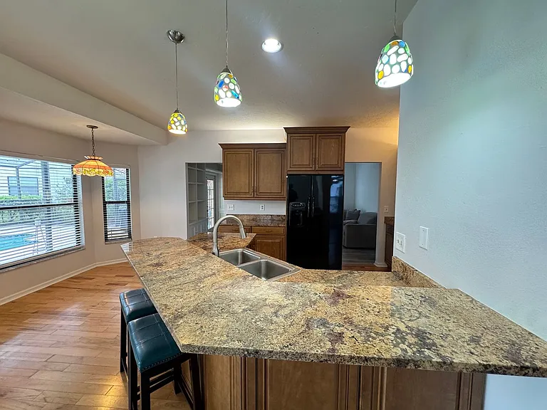 6077 Marella Dr — Photo 6