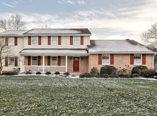 412 Wetherburn Dr, Lancaster, PA 17601