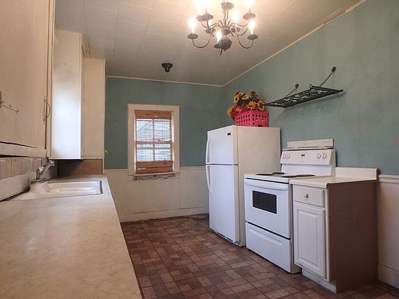 5th image of 108 W Lafayette St