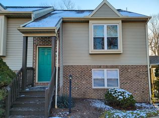 11 Westpointe Dr, Ephrata, PA 17522