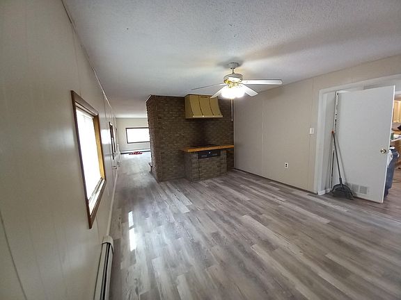 Dining Room with indoor Grill