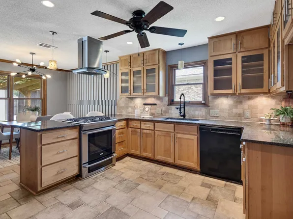 6436 Eastbrier Dr, Bartlett, TN 38135