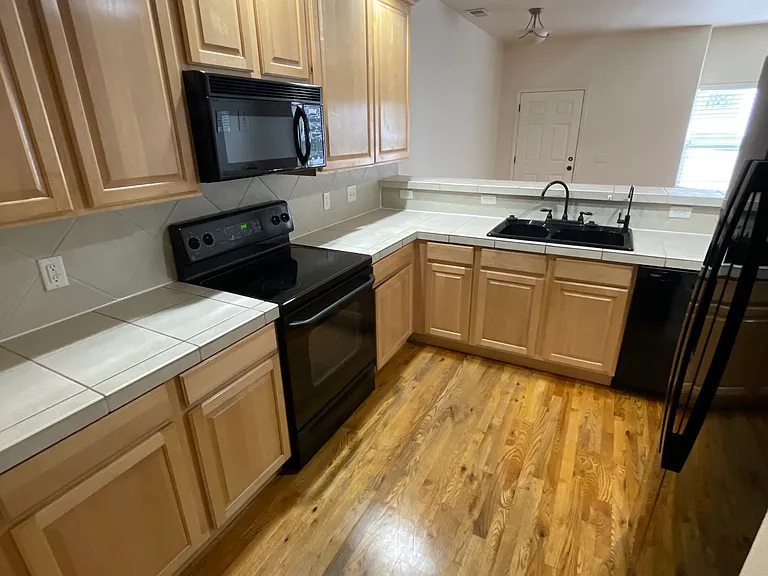 4312 Prestige Point — Photo 6
