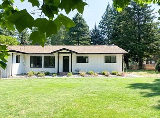 591 Country Club Rd, Hood River, OR 97031