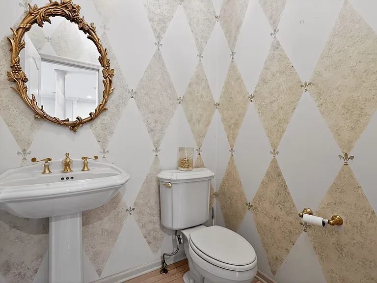 70 Winged Foot Dr — Photo 21