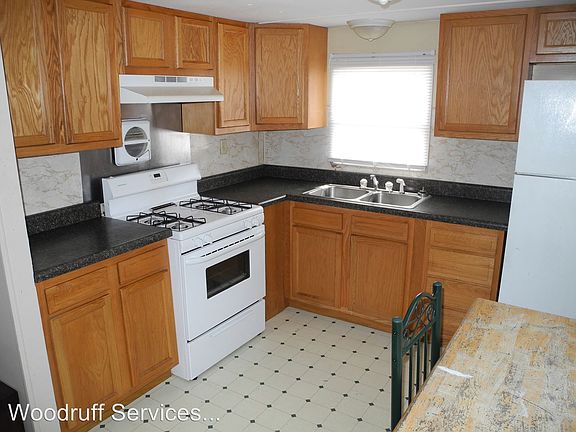 3rd image of 714 E College St Lot 3