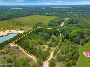 209 Maysville Ln, Tar Heel, NC 28392