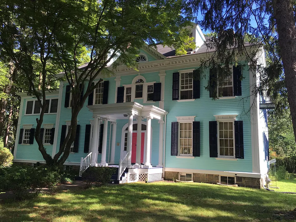 301 Nassau St #6