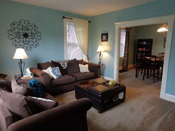 Living room now neutral color
