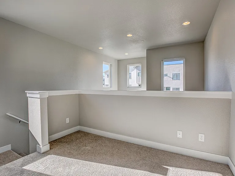 817 Cherokee Dr — Photo 16