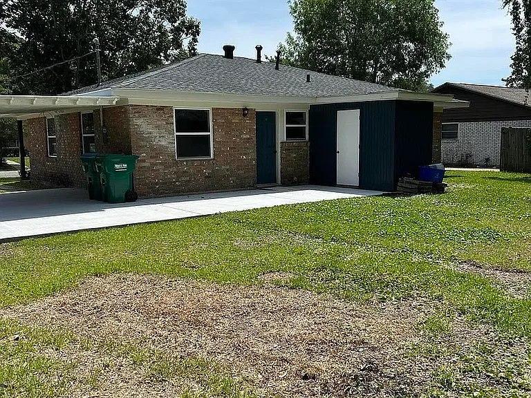 1004 Wilson Dr — Photo 4