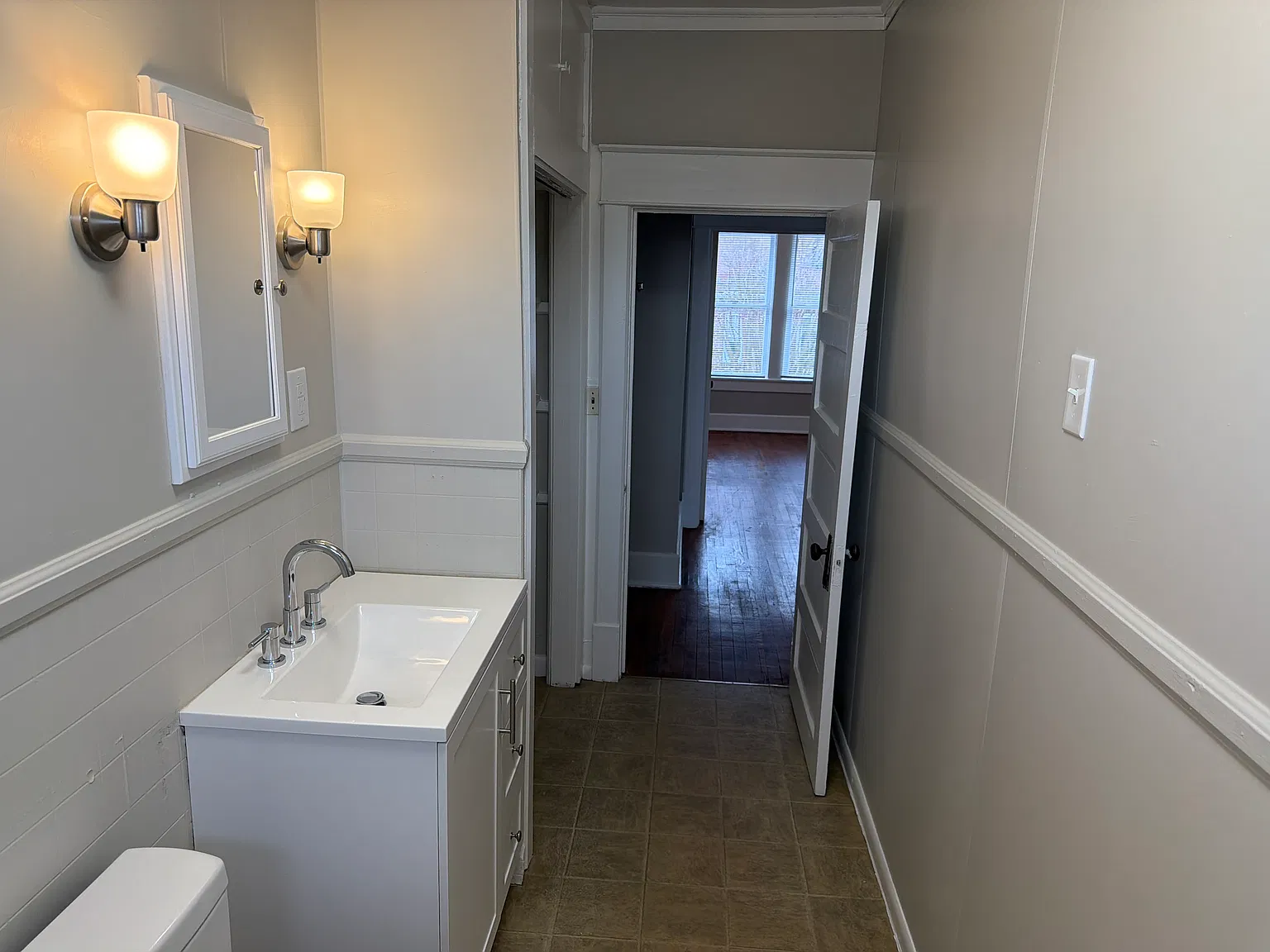 2 bed, 620 sqft, $850 — Photo 4