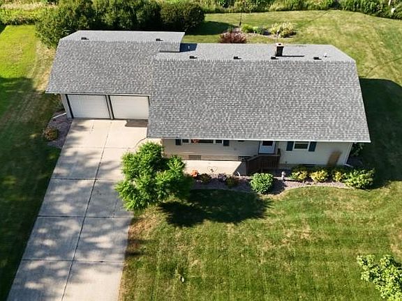3rd image of 311 W Borden Ave